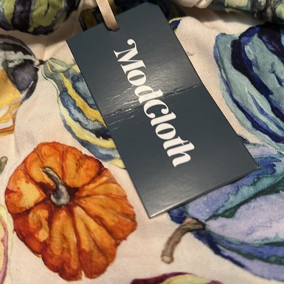 Modcloth NWT Multicolor Fall Gourd Print Fabric Midi Skirt Size 3X - Picture 3 of 8